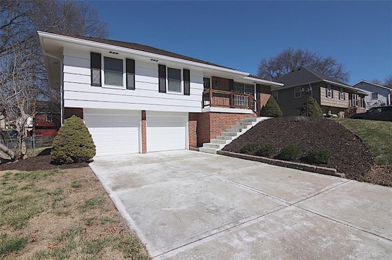 2700 67th Ter, Kansas City, MO 64119