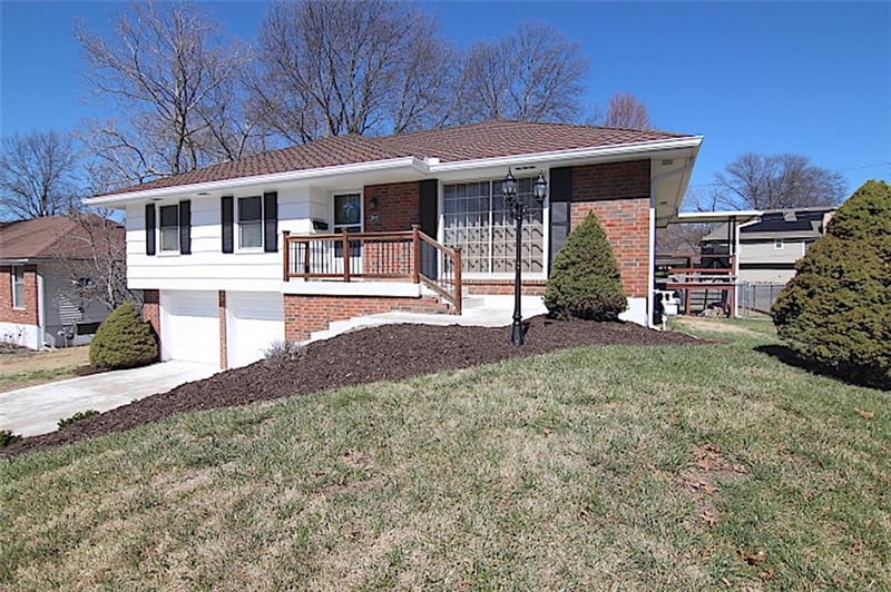 2700 67th Ter, Kansas City, MO 64119