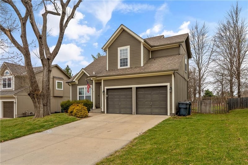 14652 151st Ter, Olathe, KS 66062