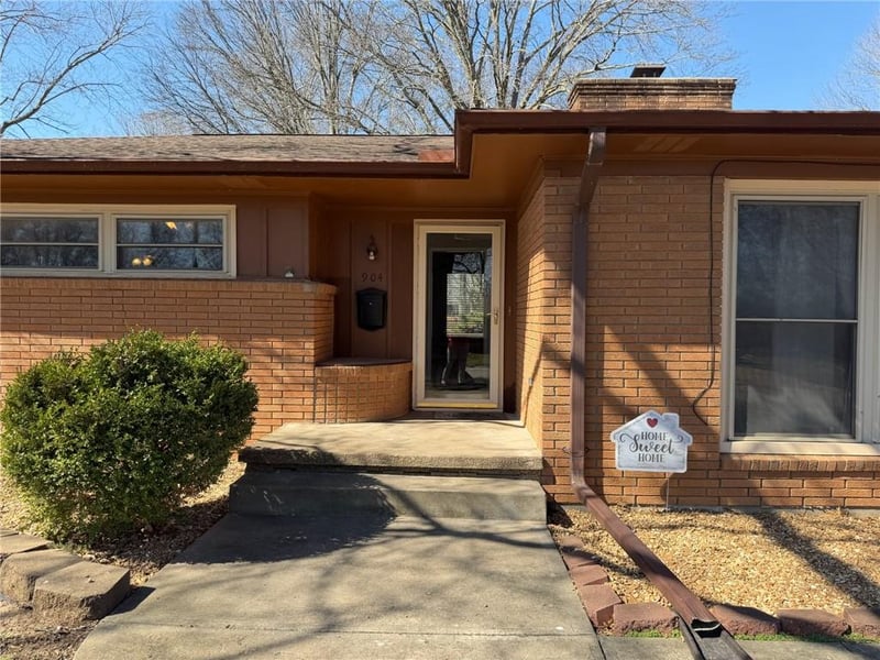 904 High St, Butler, MO 64730