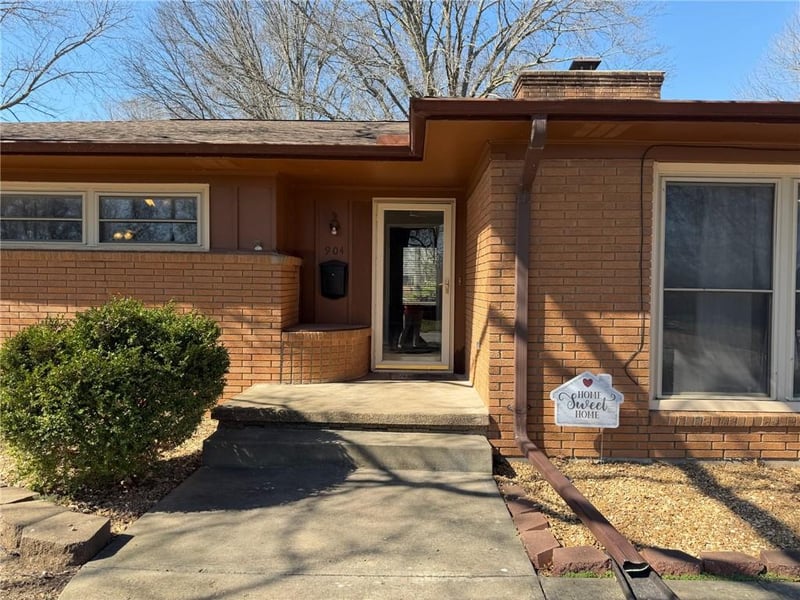 904 High St, Butler, MO 64730