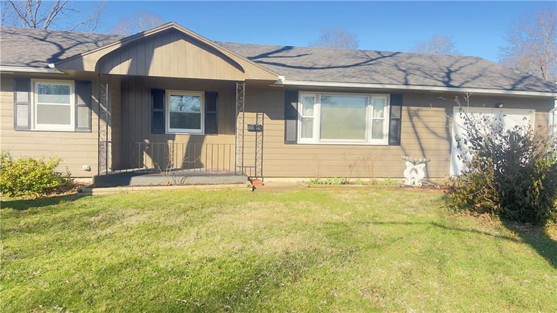 1310 Poplar St, Ottawa, KS 66067