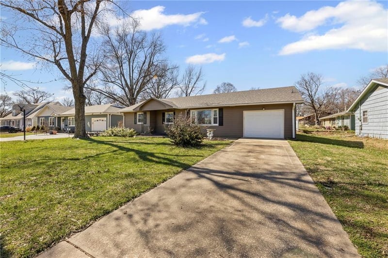 1310 Poplar St, Ottawa, KS 66067