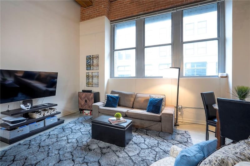 712 Broadway Blvd #304, Kansas City, MO 64105