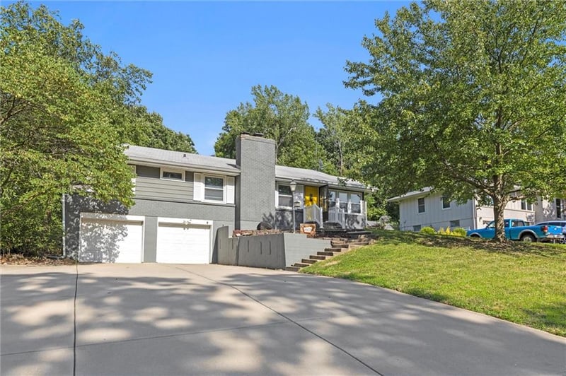 6601 Broadway St, Kansas City, MO 64118