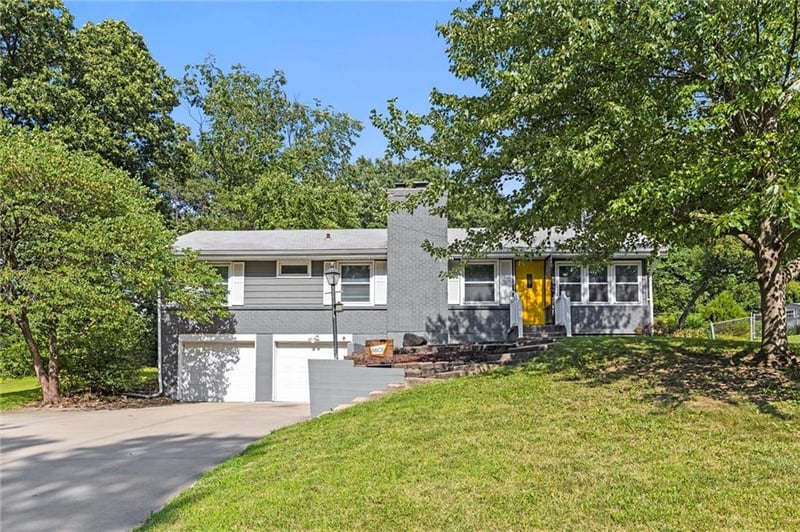 6601 Broadway St, Kansas City, MO 64118