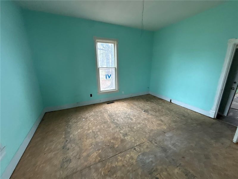 211 6th St, Deepwater, MO 64740
