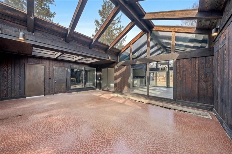 1304 Limit St, Leavenworth, KS 66048