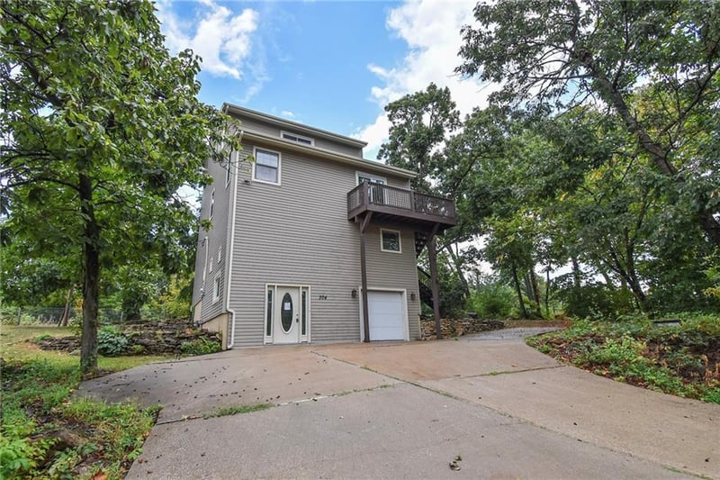 304 164th Ter, Belton, MO 64012