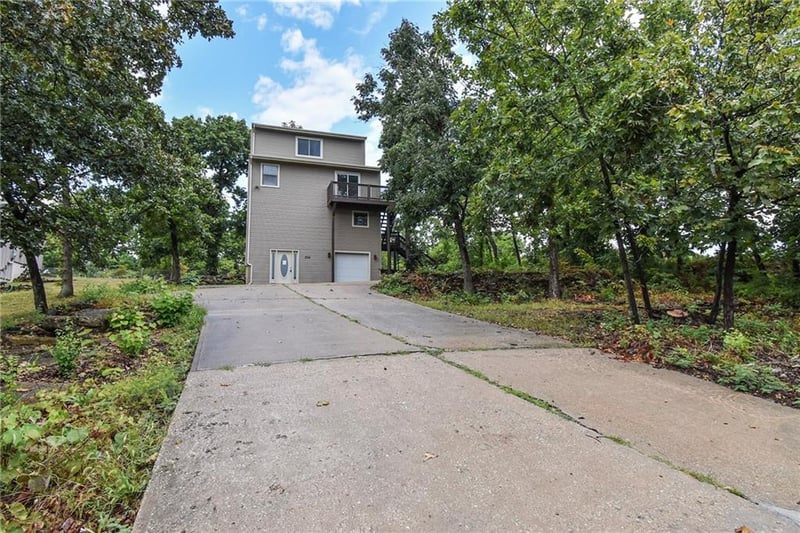 304 164th Ter, Belton, MO 64012