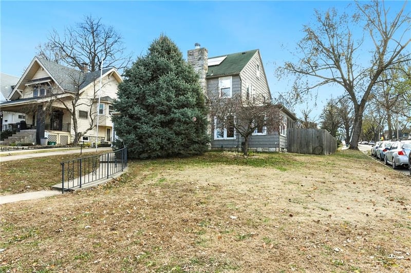 1519 Tauromee Ave, Kansas City, KS 66102