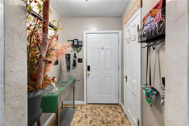 1519 Tauromee Ave, Kansas City, KS 66102