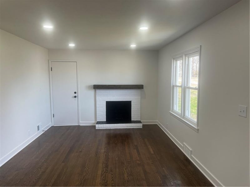 7923 James A Reed Rd, Kansas City, MO 64138