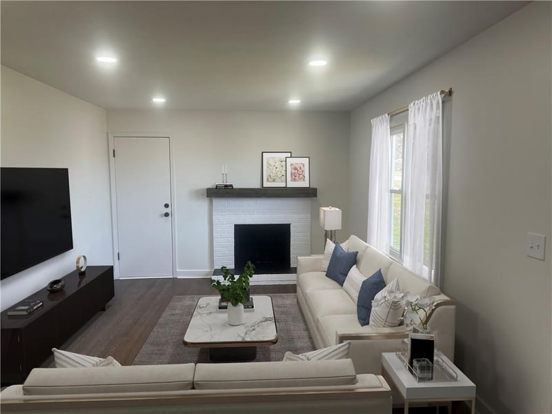 7923 James A Reed Rd, Kansas City, MO 64138