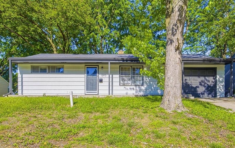 5910 Park Ave, Gladstone, MO 64118