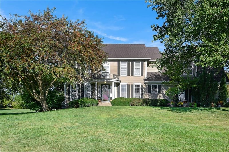 16970 Grandview St, Overland Park, KS 66085