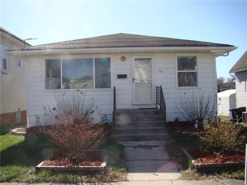 105 23rd St, Higginsville, MO 64037