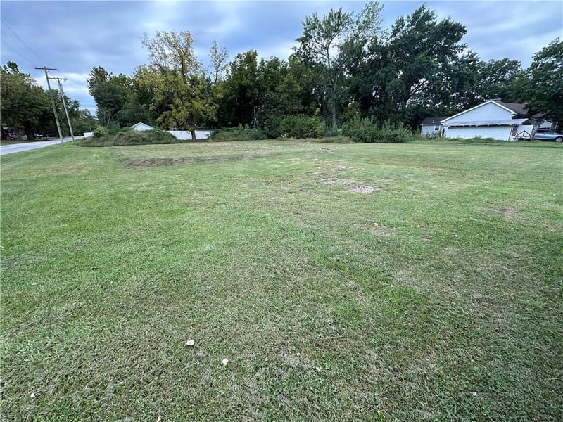 408 12th St, Pleasanton, KS 66075