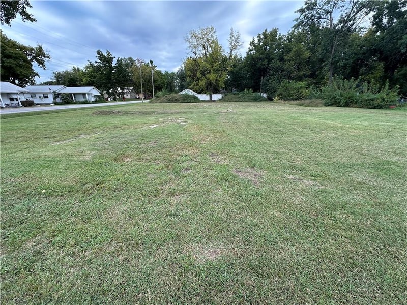 408 12th St, Pleasanton, KS 66075