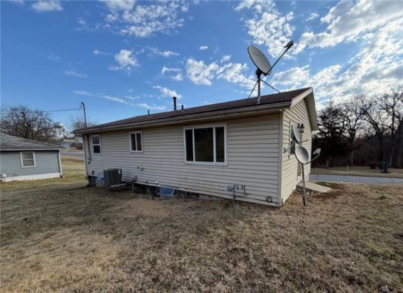 1421 6th St, Atchison, KS 66002