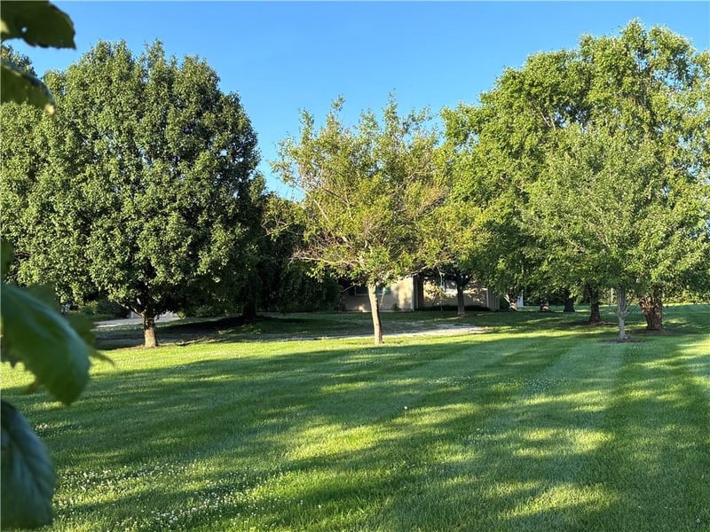 25595 Rockville Rd, Louisburg, KS 66053