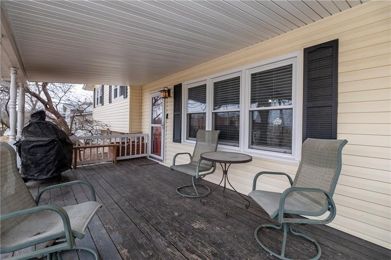 1903 65th St, Gladstone, MO 64118