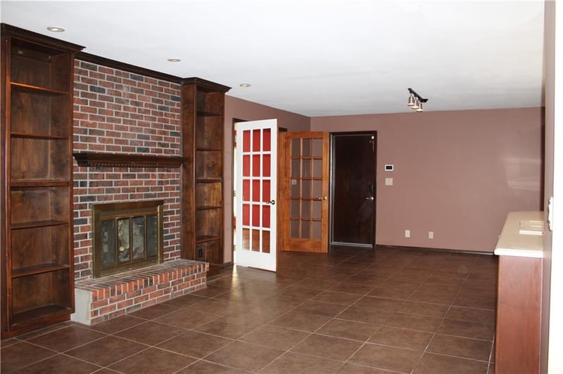 1805 Cambridge Ln, Pittsburg, KS 66762