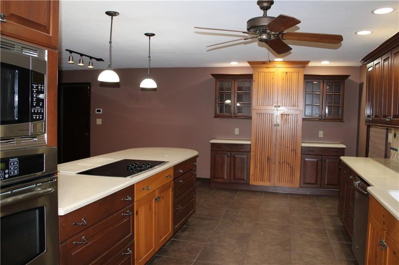1805 Cambridge Ln, Pittsburg, KS 66762