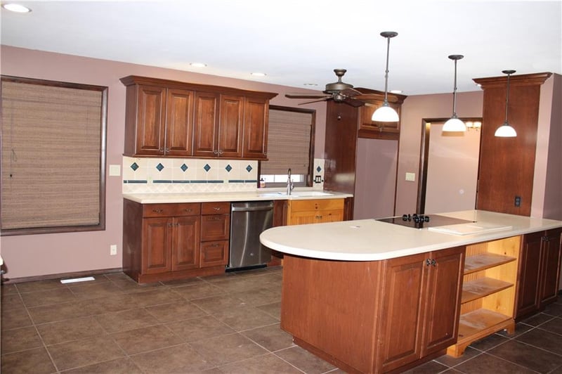 1805 Cambridge Ln, Pittsburg, KS 66762