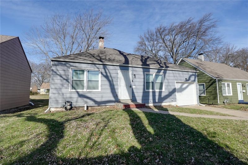 7202 Lydia Ave, Kansas City, MO 64131