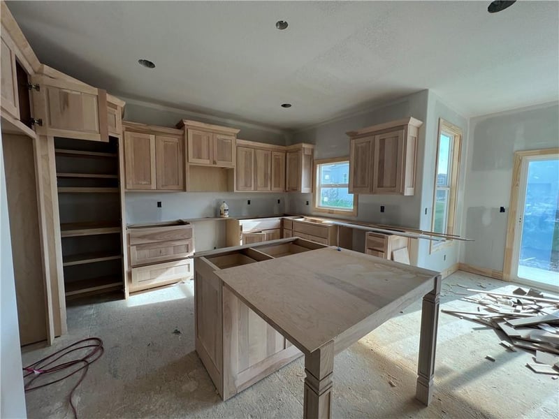 28601 161st Ter, Gardner, KS 66030
