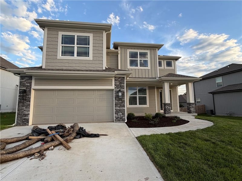 28601 161st Ter, Gardner, KS 66030