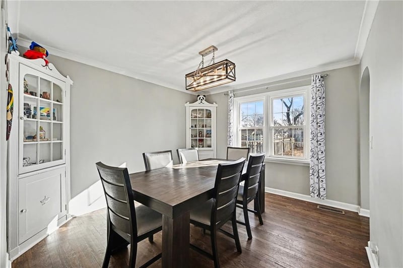 2720 52nd St, Kansas City, KS 66104