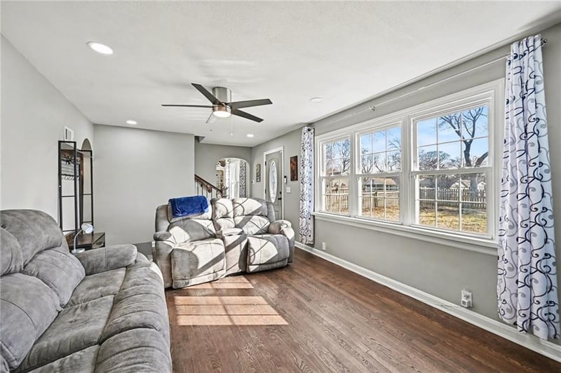 2720 52nd St, Kansas City, KS 66104