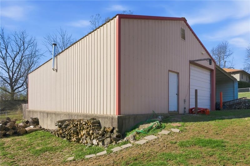 2712 N Liberty St, Independence, MO 64050