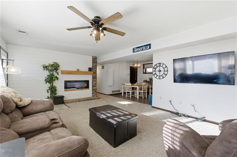 2712 N Liberty St, Independence, MO 64050
