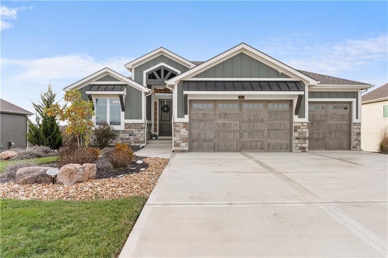 8904 Clarion Ave, Kansas City, MO 64153