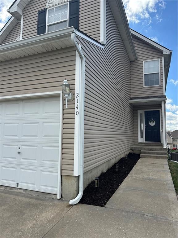 2140 Gooseberry Ln, Lee's Summit, MO 64082