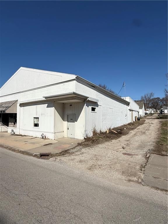 1711-1725 Commercial St, St Joseph, MO 64503