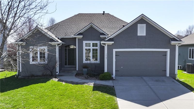 16105 E 76th St, Kansas City, MO 64139