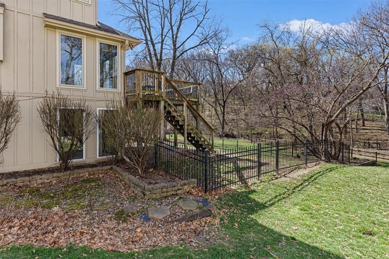 4620 Normandy Ln, Kansas City, MO 64116