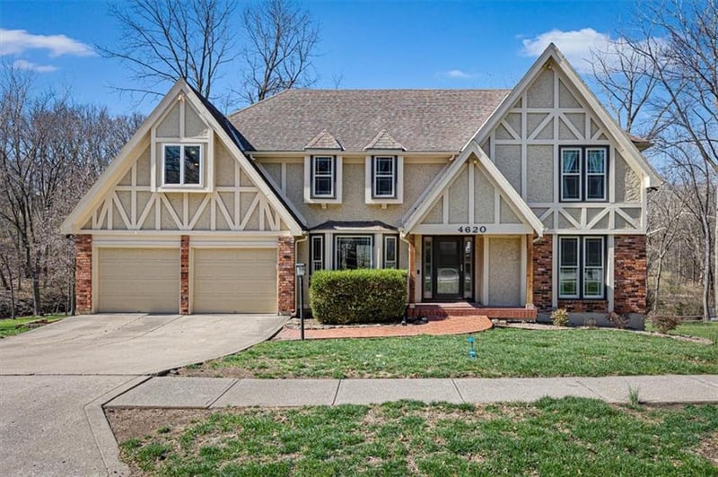 4620 Normandy Ln, Kansas City, MO 64116