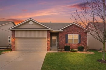 717 109th Ter, Kansas City, MO 64155