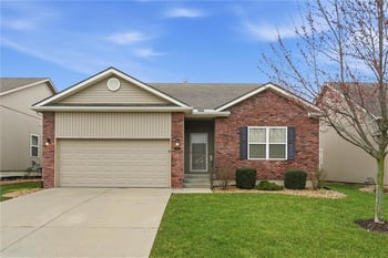 717 109th Ter, Kansas City, MO 64155