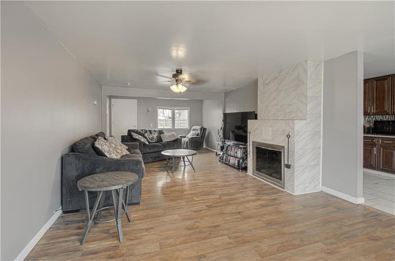 3 Glen Arbor Rd, Kansas City, MO 64114