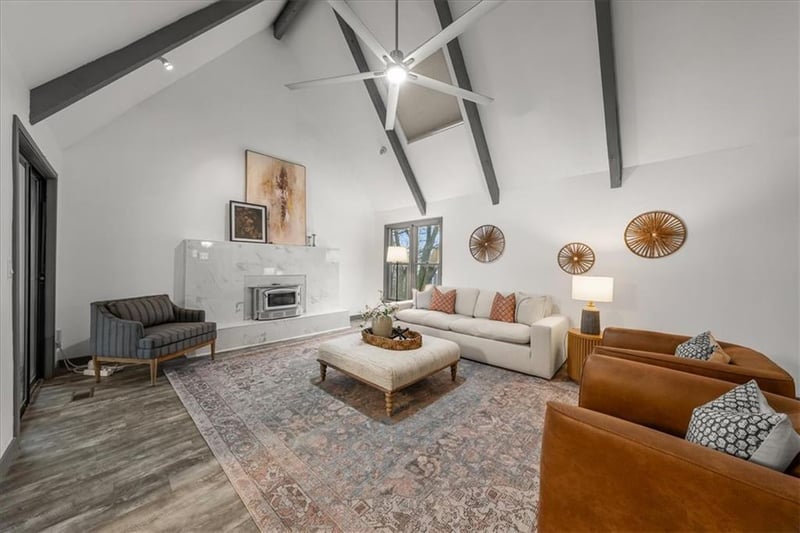 10921 Reeder St, Overland Park, KS 66210