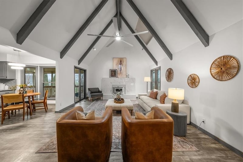 10921 Reeder St, Overland Park, KS 66210