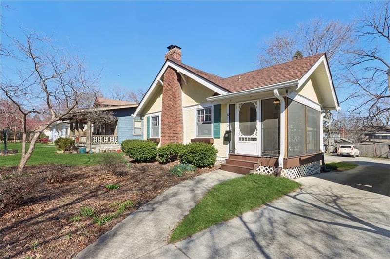 6115 Holmes St, Kansas City, MO 64110