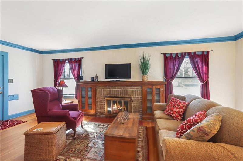 6115 Holmes St, Kansas City, MO 64110