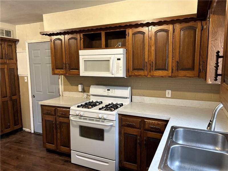 4817 Vista St, Kansas City, KS 66106